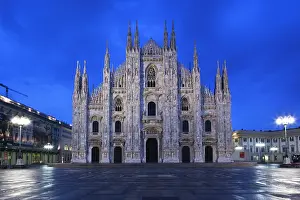 Piazza: Italy, Milan Province, Milan. Milan Cathedral