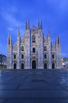 Piazza: Italy, Milan Province, Milan. Milan Cathedral