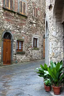 Chianti: Italy, Radda in Chianti. Street view of Radda in Chianti
