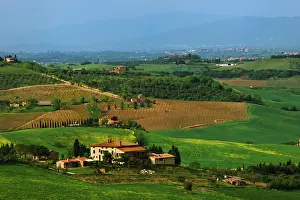 D Orcia: Italy, Tuscany. Scenic of the Val d'Orcia