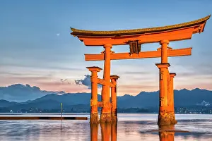 Label: Itsukushima Miyajima Japan. Itsukushima Shrine and