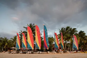 Catamaran: Jamaica, Negril, Setting sun lights row