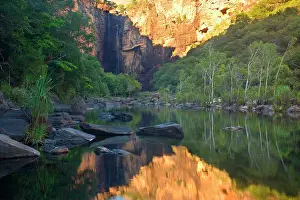 Plunges: Jim Jim Falls - water of famous Jim Jim Falls plunges