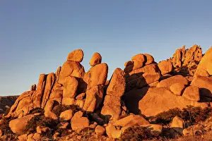 Granite: Jumbled granite boulders at Council Rocks in the