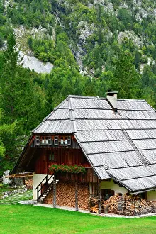 Chalet: Just before the Vrsic Pass, the Inn Kekceva Domacija