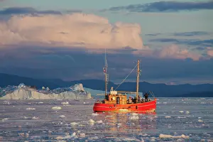 Tours: Kangia Boat Fishing Boat used for tourist tours with ic