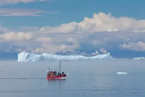 Sailing: Kangia Boat Fishing Boat used for tourist tours with ic