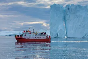 Sailing: Kangia Boat Fishing Boat used for tourist tours with ic