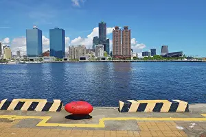 Harbour: Kaohsiung Harbour Skyline, Kaohsiung, Taiwan