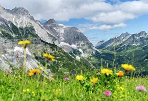 Vomp: Karwendel Mountain Range between Johannestal