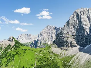 Vomp: Karwendel Mountain Range between Johannestal