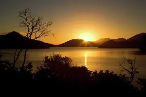 Sounds: Kenepuru Sound - sinking sun over the bays and