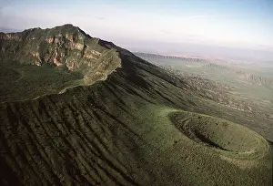 Volcanoes: KENYA - Mt Longonot, Rift Valley