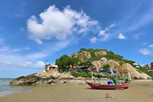 Nong: Khao Takiab Temple and beach, Nong Kae, Hua Hin, Thailand