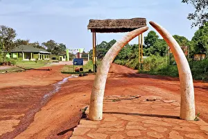 Entrance: Kichumbanybo-Tor im Murchison Falls National Park Uganda