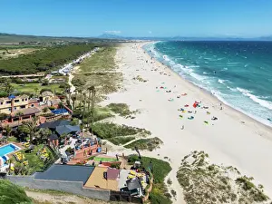 Sports: Kite surfers at the Los Lances beach near Tarifa