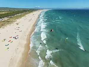 Sports: Kite surfers at the Los Lances beach near Tarifa