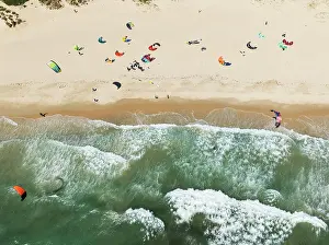 Sports: Kite surfers at the Los Lances beach near Tarifa