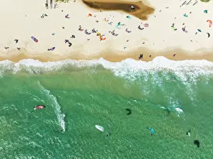 Sports: Kite surfers at the Valdevaqueros beach near Tarifa