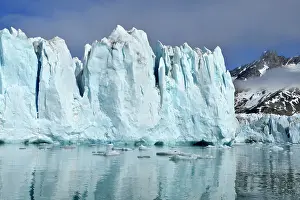 200619: Knut Rasmussen glacier, Knut Rasmussen Fjord, East