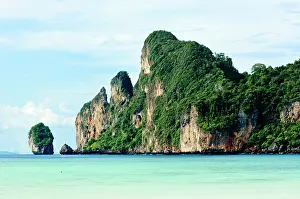 Away: Ko Phi Phi Island on Andaman Sea, Krabi