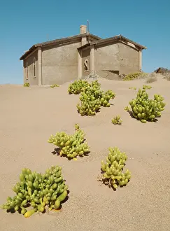 Kolmanskop: Kolmanskop, coastal town of Luderitz, Namibia, Africa