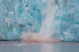 Falling: Kongsbreen calving into Kongsfjord - Svalbard - Norway