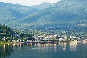 Nelson: Kootenay Lake in Nelson British Columbia