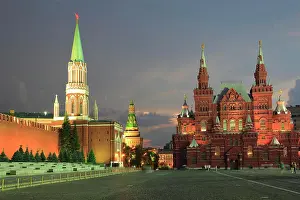 Landmarks: Krasnaya Ploshchad or Red Square with the Kremlin