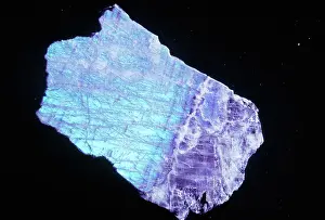 Luster: Labradorite