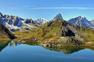 Grandes: Lac de Fenotre behind Mont Blanc and Grand Jorass