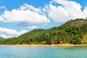 Batang: Lake Batang Ai, Batang Ai National Park