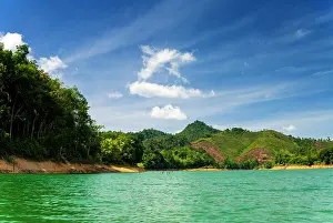 Batang: Lake Batang Ai, Batang Ai National Park