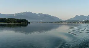 Yacht: Lake Chiemsee with the Bavarian Alps in