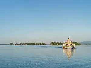 Yacht: Lake Chiemsee with the island Fraueninsel