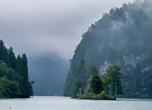 Konigssee: Lake Koenigssee in the Nationalpark Berchtesgaden