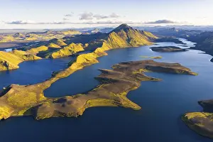 Upland: Lake Langisjor in the Icelandic highlands