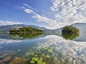 Islet: Lake Lauerz with Schwanau Island
