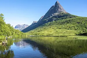 Trollheimen: Lake Litlvatnet in Innerdalen High Valley, Innerdalst rnet