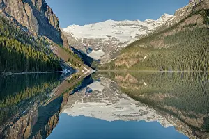 Louise: Lake Louise - Banff National Park