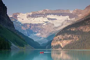 Louise: Lake Louise with Victoria-Glacier