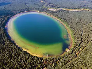 Polish: Lake Plaskie like an atoll, Jezioro Plaskie, Suwalszczyzna