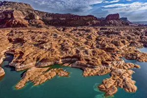 Exceptional: Lake Powell Boating Arizona, USA, North America