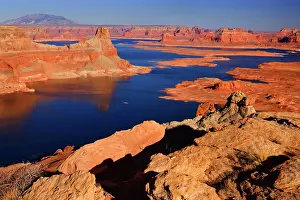 Buttes: Lake Powell - panoramic view onto Lake Powell and