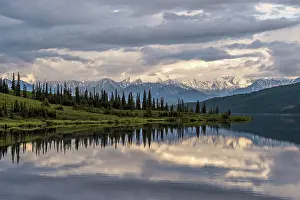 Renato Granieri: Lake with refelections at sunset