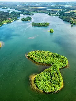 Lakeland: Lake scenery, Pomeranian Lake District, wooded island