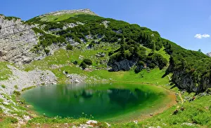 Salzburg: Lake Seehornsee under the summit of Seehorn, Bergsee