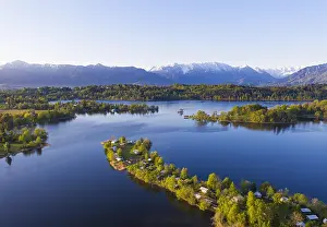 Foothills: Lake Staffelsee with camping island Buchau, Seehausen
