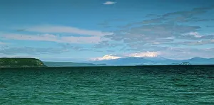 Taupo: Lake Taupo - New Zealand