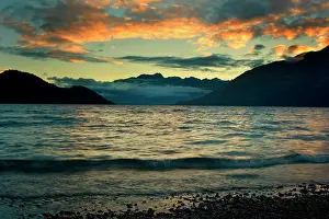 Ragged: Lake Wakatipu - view towards the ragged mountain